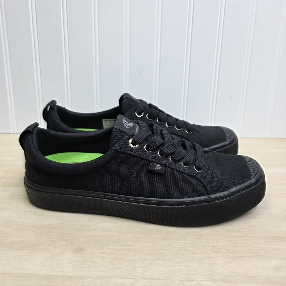Cariuma OCA Low Casual All Black Canvas Low Top Sneakers Women's 9.5 Men's 8 - Picture 1 of 8
